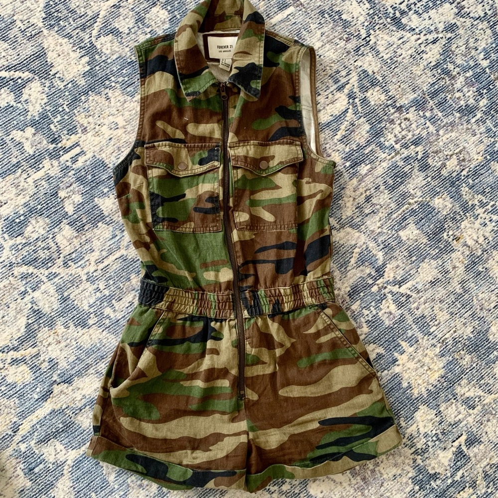 Camo jumper